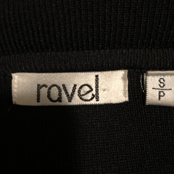 Beautiful Ravel Duster - Picture 3 of 3